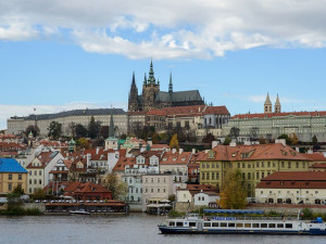 Praha je devátým nejbohatším regionem EU, Bratislava je před ní