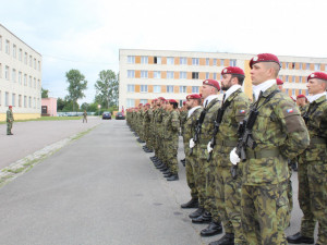 Martin Marcin, Kamil Beneš a Patrik Štěpánek. Armáda přepraví těla zabitých vojáků do vlasti ve středu