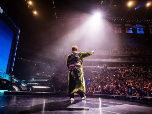 V Praze dnes vystoupí Elton John na jeho údajně posledním turné
