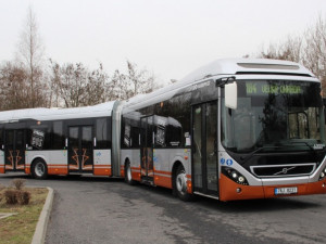 Hybridní autobusy testují Praha a Pardubice, Plzeň neuspokojily