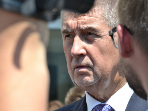 Babiš nechápe stávku odborů kvůli platům učitelů, když se zvyšují