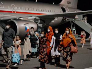 Spolek: Několika Afgháncům s vazbami na Česko se zemi nepodařilo opustit