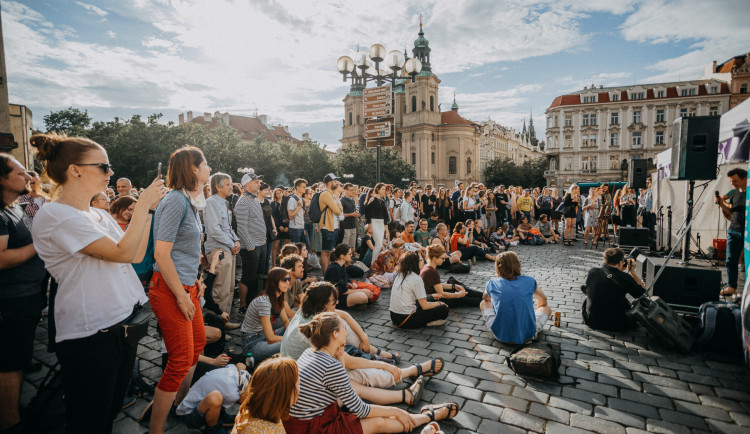 Blíží se festival Praha žije hudbou. Představí se Langerová, Dusilová nebo Mucha