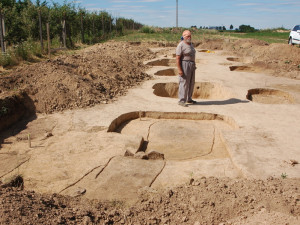 U Dětkovic archeologové objevili další tisíce let staré hroby, některé byly vykradené