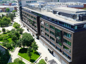 Společnost Kyndryl otevela novou moderní kancelář v Brně. Podporuje inovaci a zapojení komunity