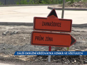 V Holešově vzniká další okružní křižovatka v místní části Všetuly