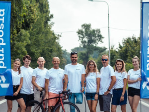 Tým PURPOSIA Group pojede na kole 2222 kilometrů Českem pro Lukáše Černotu, který skončil po úrazu na vozíku. Jeho snem je být profík v ragby i hodu oštěpem