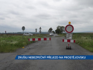Zrušili nebezpečný přejezd na Prostějovsku, cesta je uzavřená