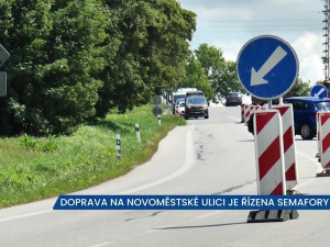 Na Novoměstské ulici ve Žďáru nad Sázavou zdrží řidiče semafory