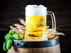 Čechům na dovolené nejvíc chybí český chleba a pivo. Po návratu míří nakoupit