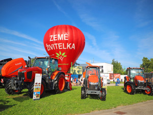 Vyhrajte vstupenky na Země živitelku