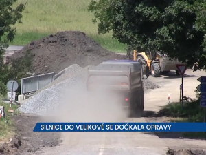 Silnice mezi Lukovem a Velikovou na Zlínsku se dočkala opravy, na místě je úplná uzavírka