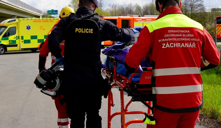 Trojice zraněných cyklistů během hodiny. Záchranná služba se ve čtvrtek nezastavila