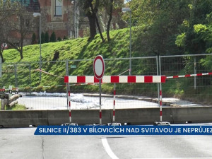 V Bílovicích nad Svitavou se v souvislosti s povodněmi sesunul svah, silnice je uzavřena