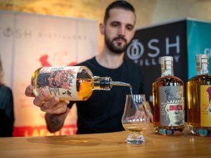 Whisky Life! Prague láká na řízené degustace, barmanskou soutěž i ukázku skotských tanců