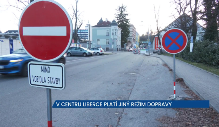 Výstavba náplavky změnila režim dopravy v centru Liberce