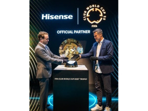 Hisense a FIFA na veletrhu CES 2025 nabízejí fanouškům první pohled na trofej FIFA Club World Cup 2025™