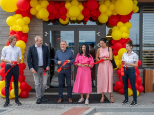 Nové restaurace, investice a ocenění od zákazníků. McDonald's v Česku dále upevňuje svoji pozici