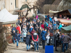 Největší oslava moravského uzeného na světě opět provoní hrad Veveří u Brna