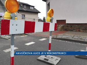 Havlíčkova ulice v Havlíčkově Brodě je v rekonstrukci, řidiči neprojedou